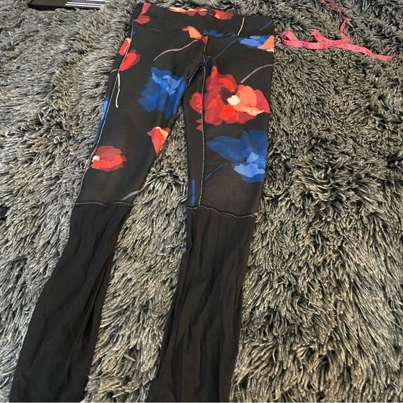 Fabletics Phillipa Mesh PowerHold Leggings Floral- Size Small - Picture 4 of 8